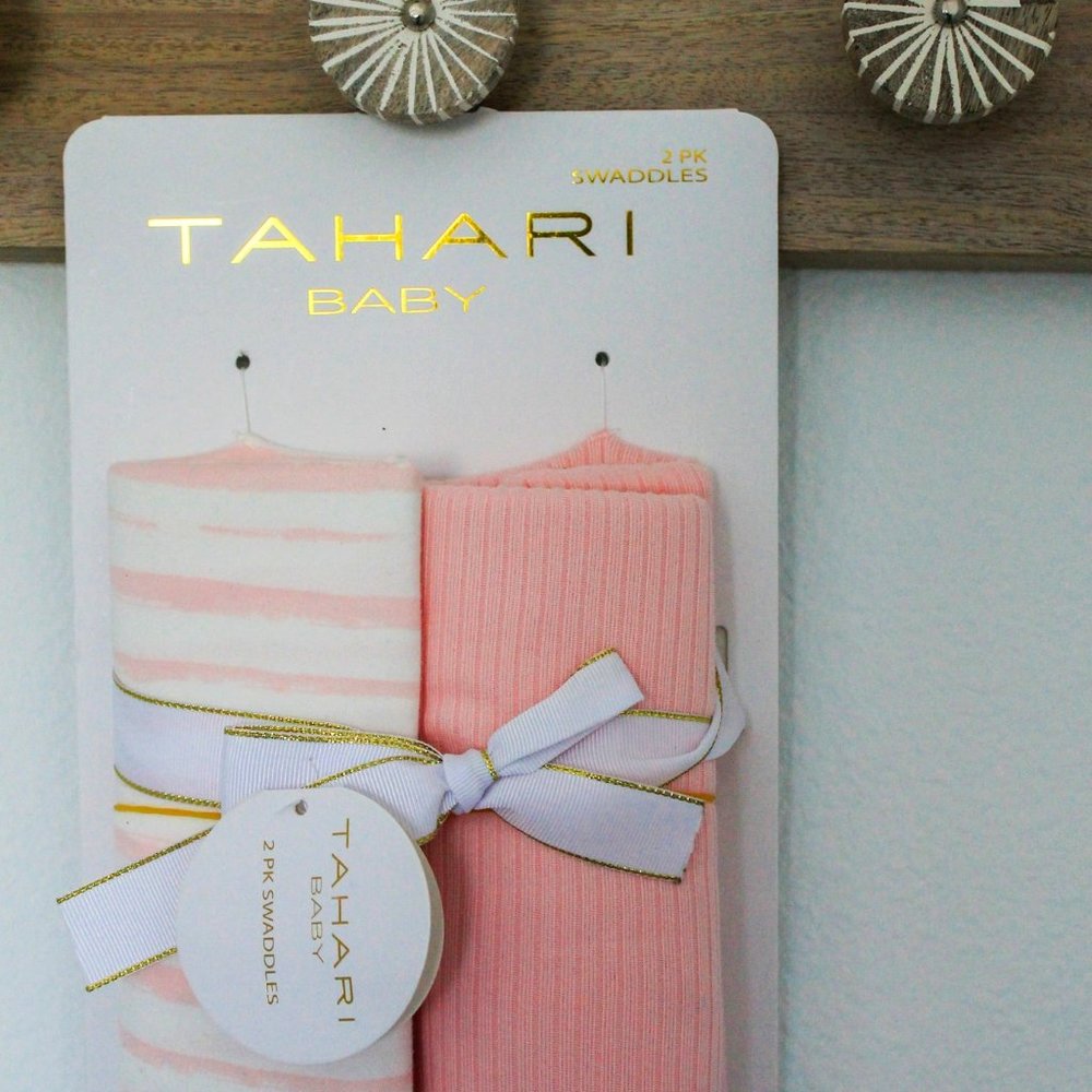 Tahari baby 2pk swaddles
